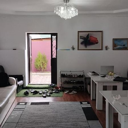Nomadstan Capsule Hostel Karakol Exteriér fotografie